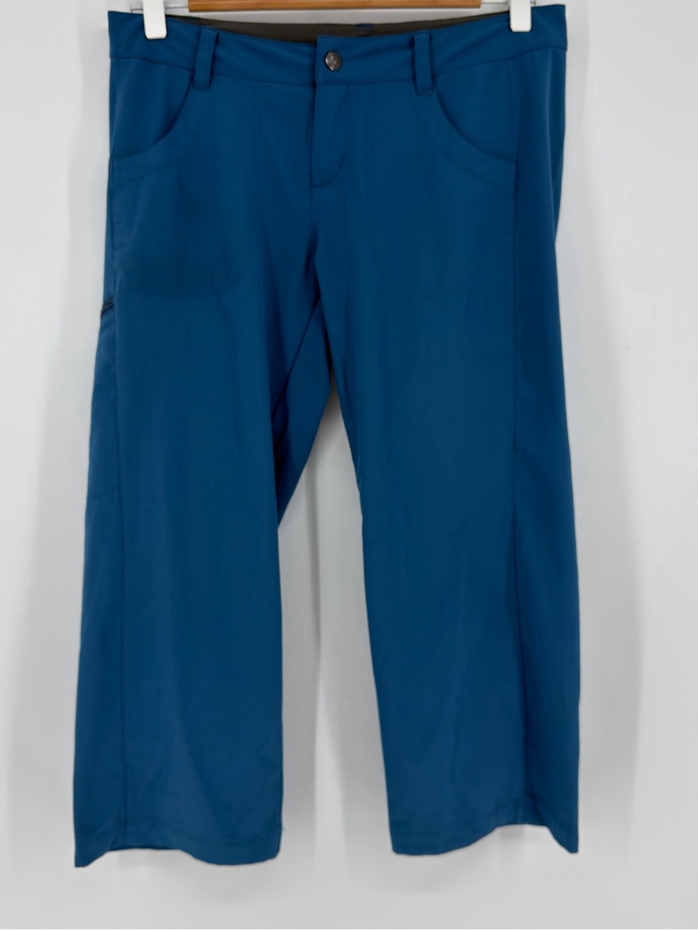 Patagonia Size 4 Blue Women's Cropped Performance Hiking Outdoor Pants Gorpcore